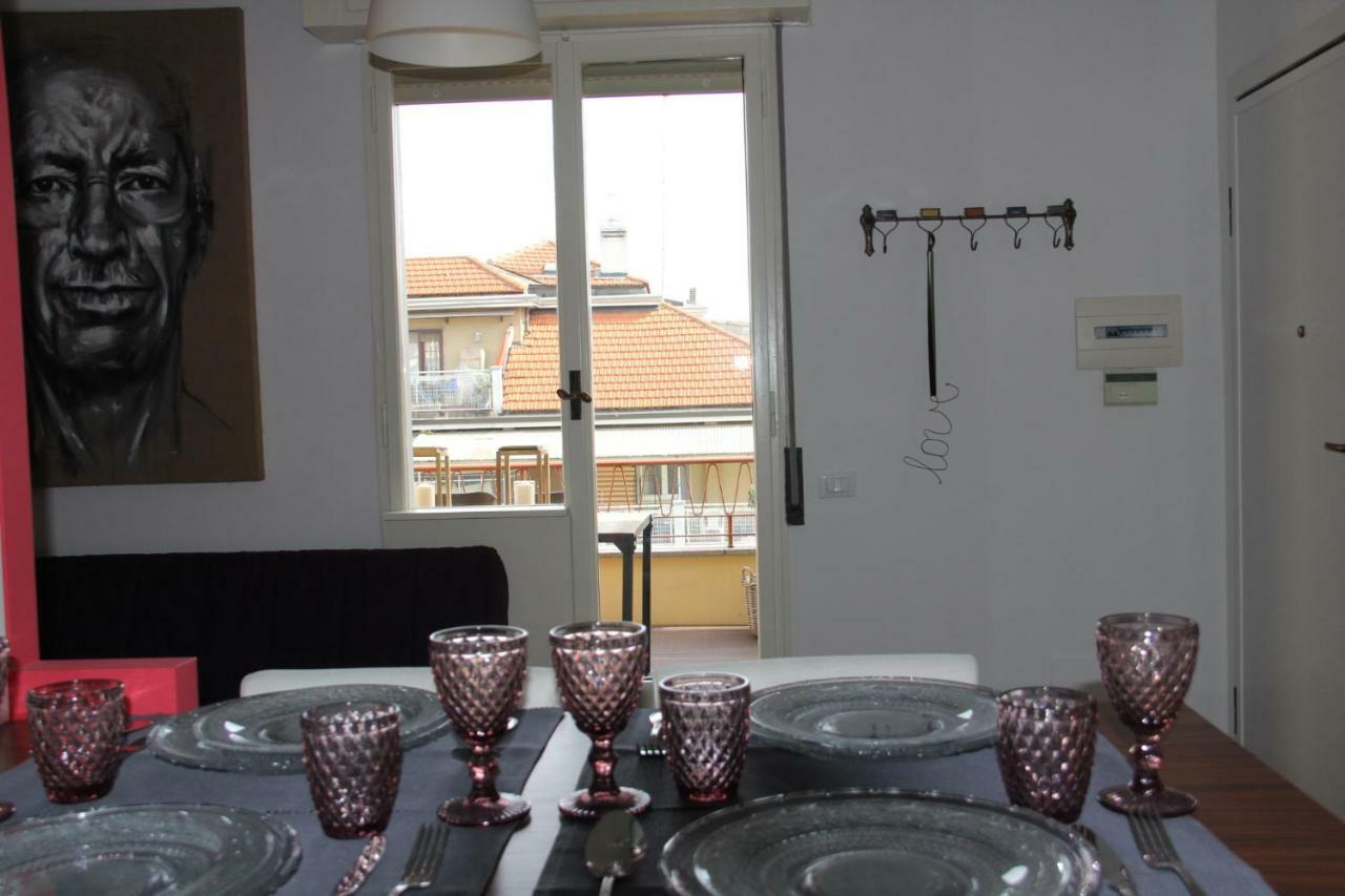 Sky6 Apartment Milan Bagian luar foto